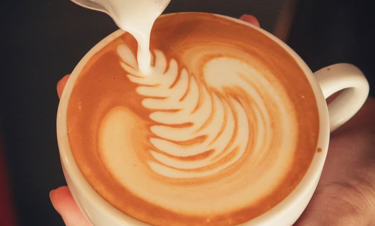 Ly latte đầy nghệ thuật