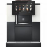 PNR48330-Der-neue-Kaffeevollautomat-WMF-950-S-bietet-leistungsstarke-Profitechnik-fuer-kleine-Bedarfe